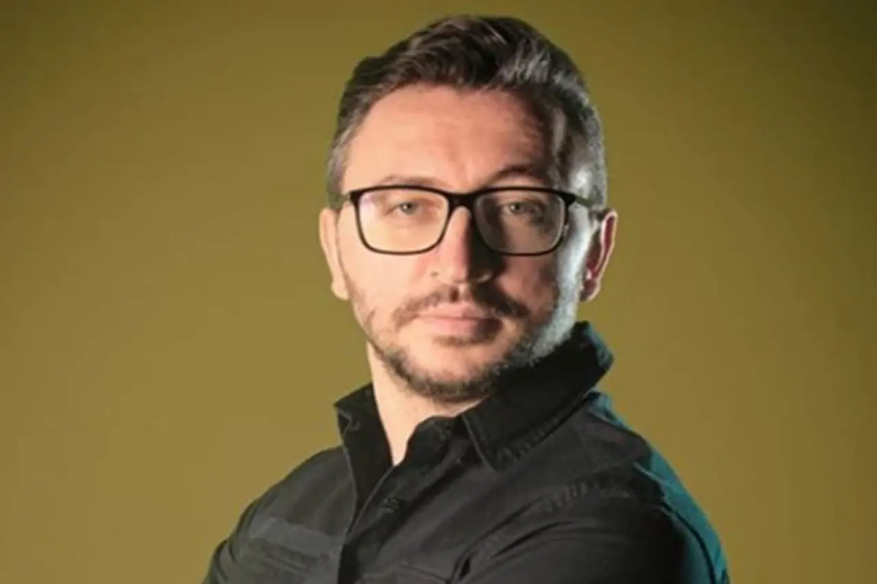 Murat Soner Kimdir, Nerelidir? Eleştirmen mi? Evli mi? Hangi Filmde Oynadı? 1