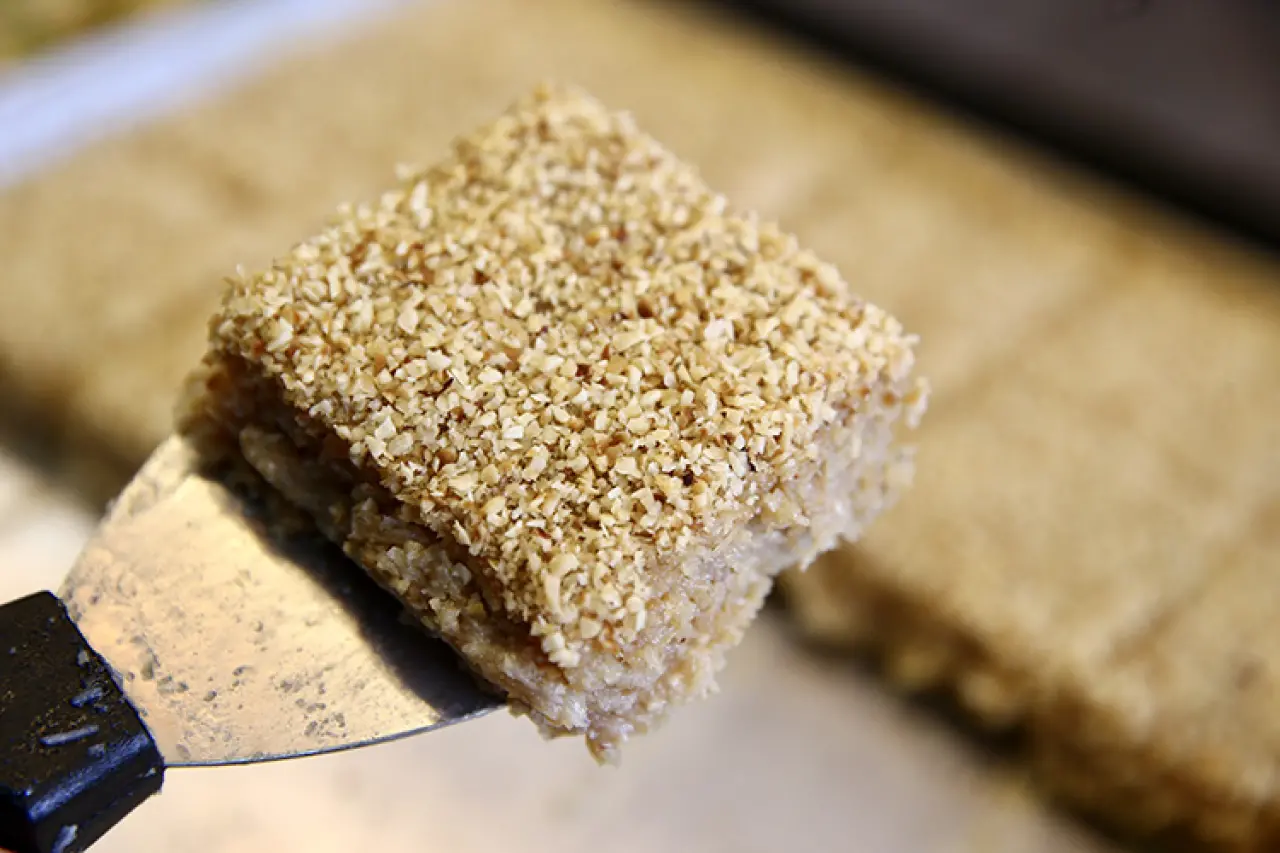 Ramazan sofralarının vazgeçilmez tatlısı lezzetiyle damak çatlatıyor! 5