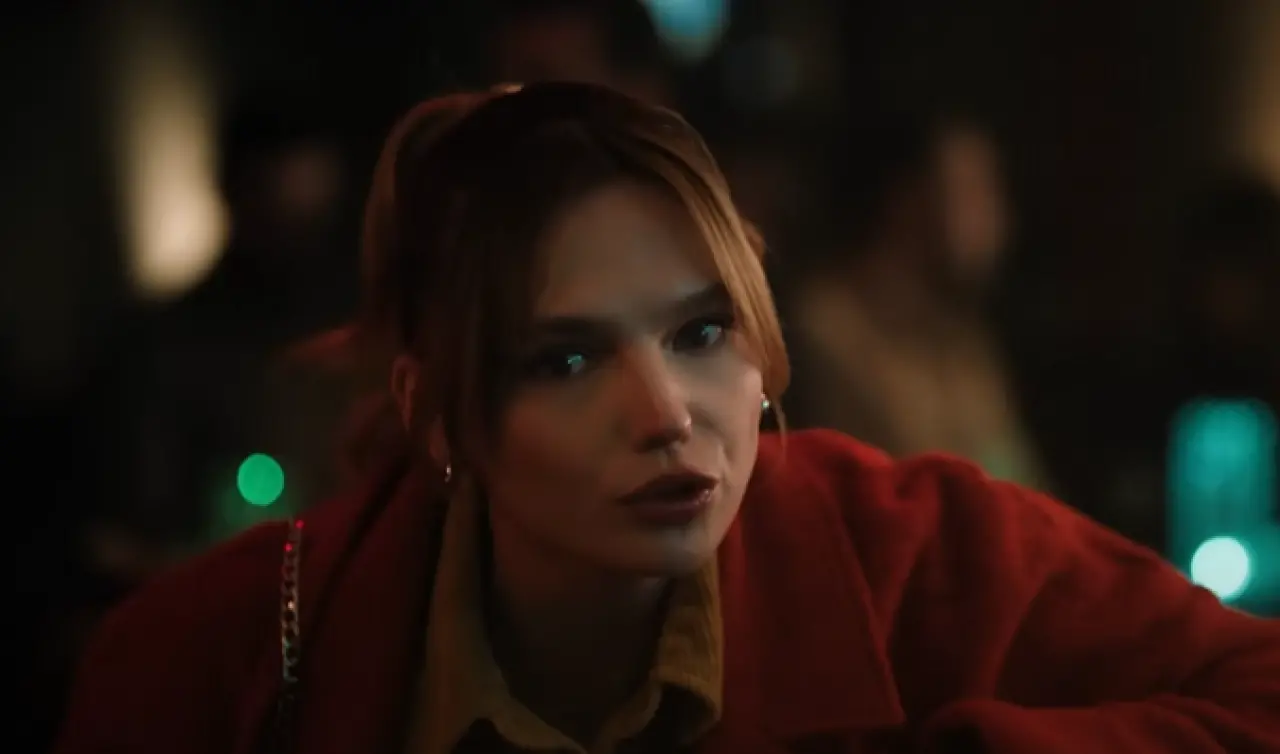 "Aşk Sadece Bir An" Filminin Konusu Ne, Kimler Rol Alıyor, Ne Zaman Vizyona Girecek? 3