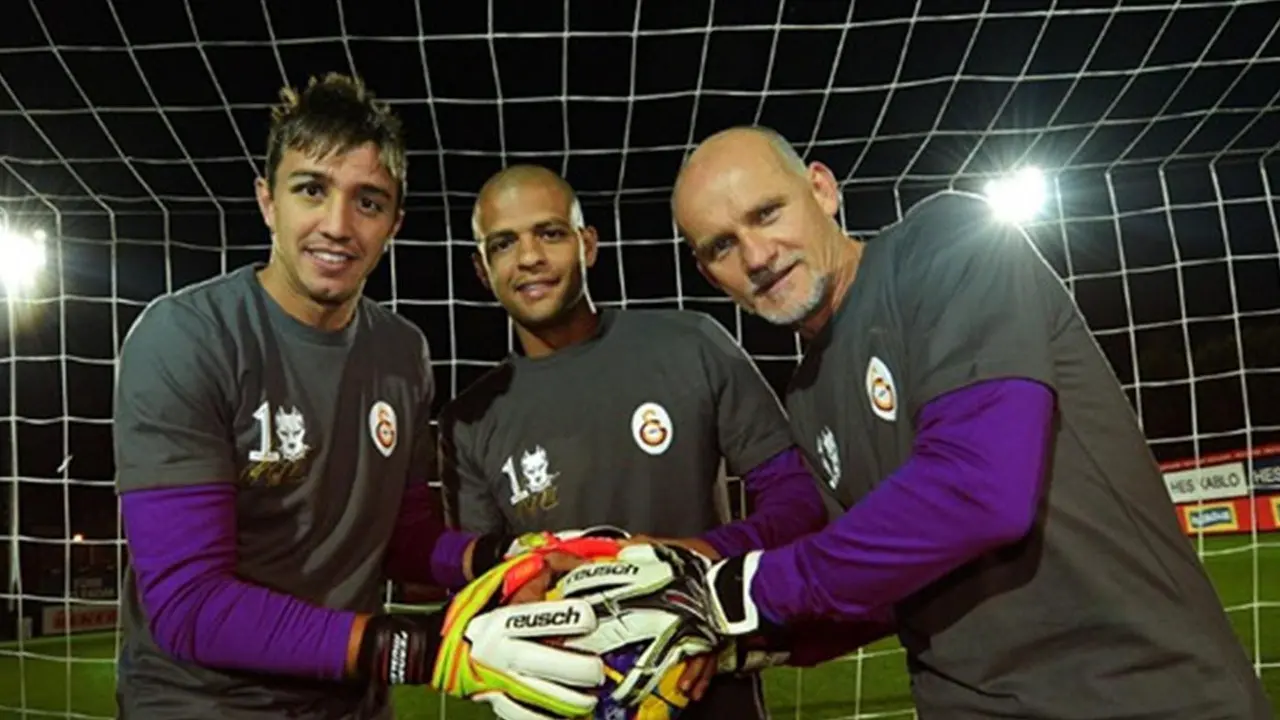 Galatasaray Kalesindeki Büyük Sır: Muslera’yı Muslera Yapan Kaleci Antrenörden Çarpıcı Açıklamalar! 6