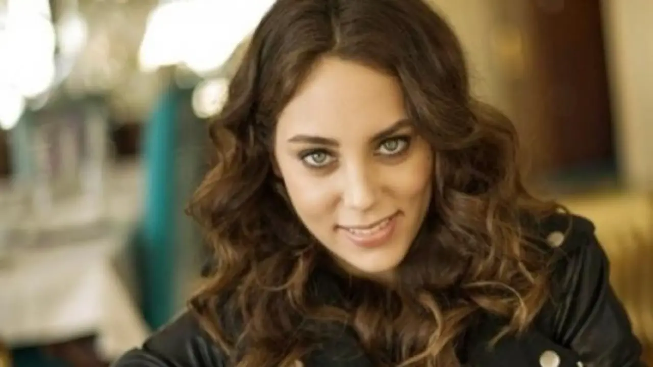 Öykü Karayel Kimdir, Kaç Yaşında, Nereli, Evli mi, Kaç Çocuğu Var? Hayatı ve Biyografisi 7