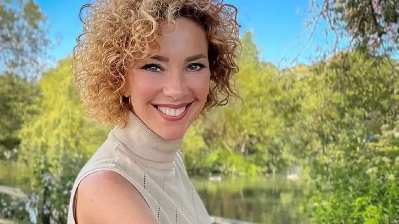 İnci Türkay'ın Hayatı ve Biyografisi! Kimdir, Kaç Yaşında, Nereli, Evli Mi, Hangi Yapımlarda Rol Aldı? 2