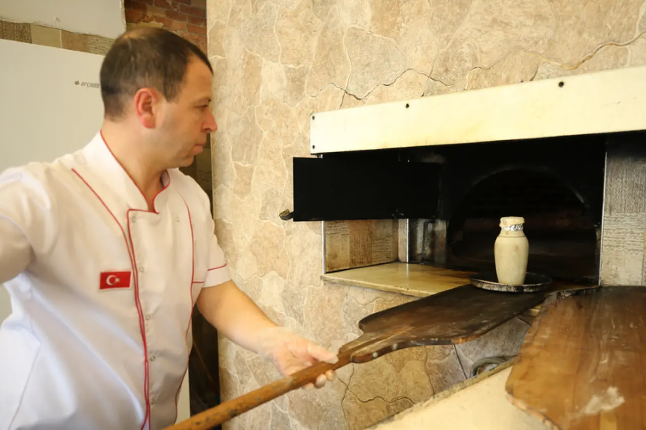 Kızılırmak'tan geleneksel lezzet: Tescilli Testi Kebabı 4