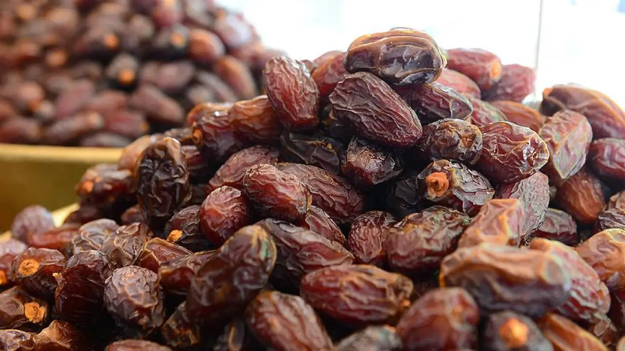 Ramazan Ayının Vazgeçilmezlerinden Olan Hurmanın Faydaları Nelerdir, Nasıl Tüketilir? 4