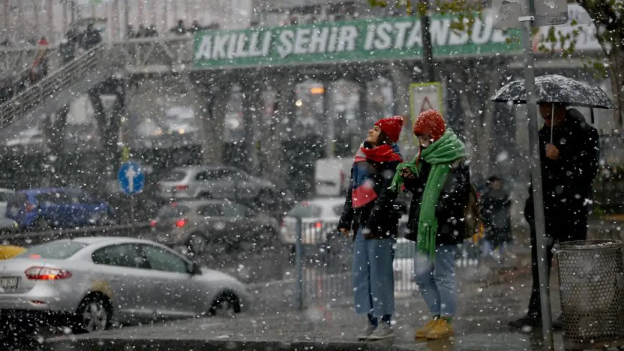 İstanbul'da 10-11-12 Şubat Tarihlerinde Kar Yağacak mı? AKOM Bilgilendirme Yayınladı 3