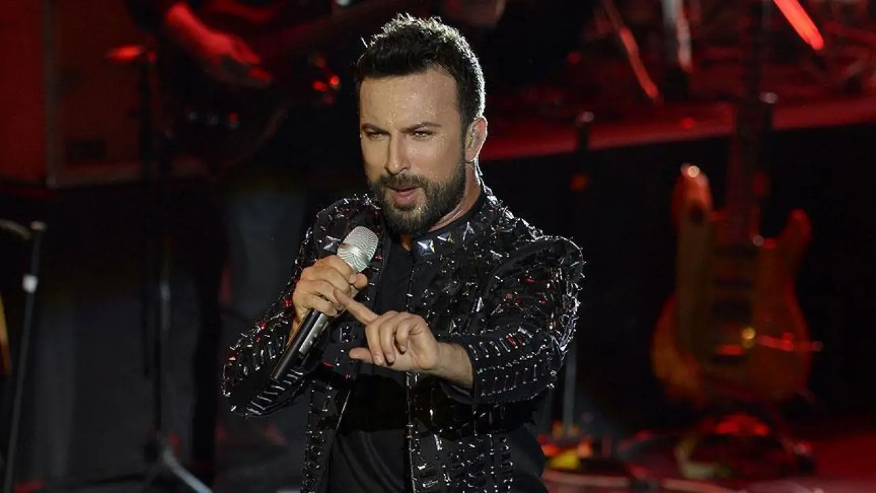 Türk Pop Müziğinin Mega Starı Tarkan Kimdir, Kaç Yaşında, Nerede Yaşıyor, Eşi Kim, Çocuğu Var Mı? 7
