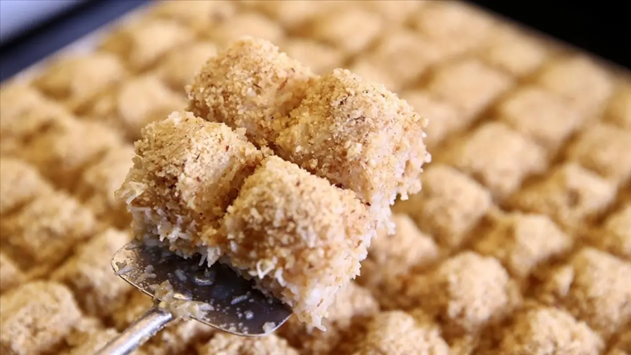 Ramazan sofralarının vazgeçilmez tatlısı lezzetiyle damak çatlatıyor! 3