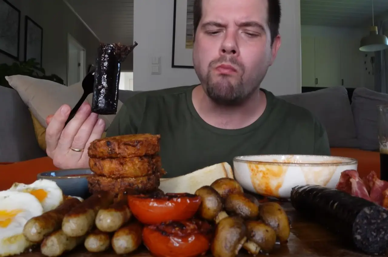 Son Dönemde Sosyal Medyada Popüler Olan Mukbang Akımı Nedir, Zararları Neler? 4