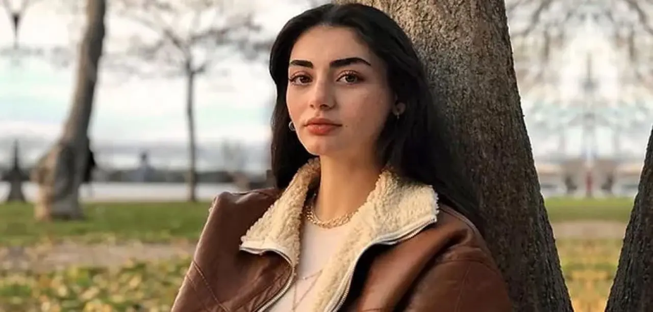 Özge Törer Sevgilisi Kim, Sevgilisi Var mı, Sevgilisi Nereli, Kaç Yaşında ve Instagram Hesabı Var mı? 3