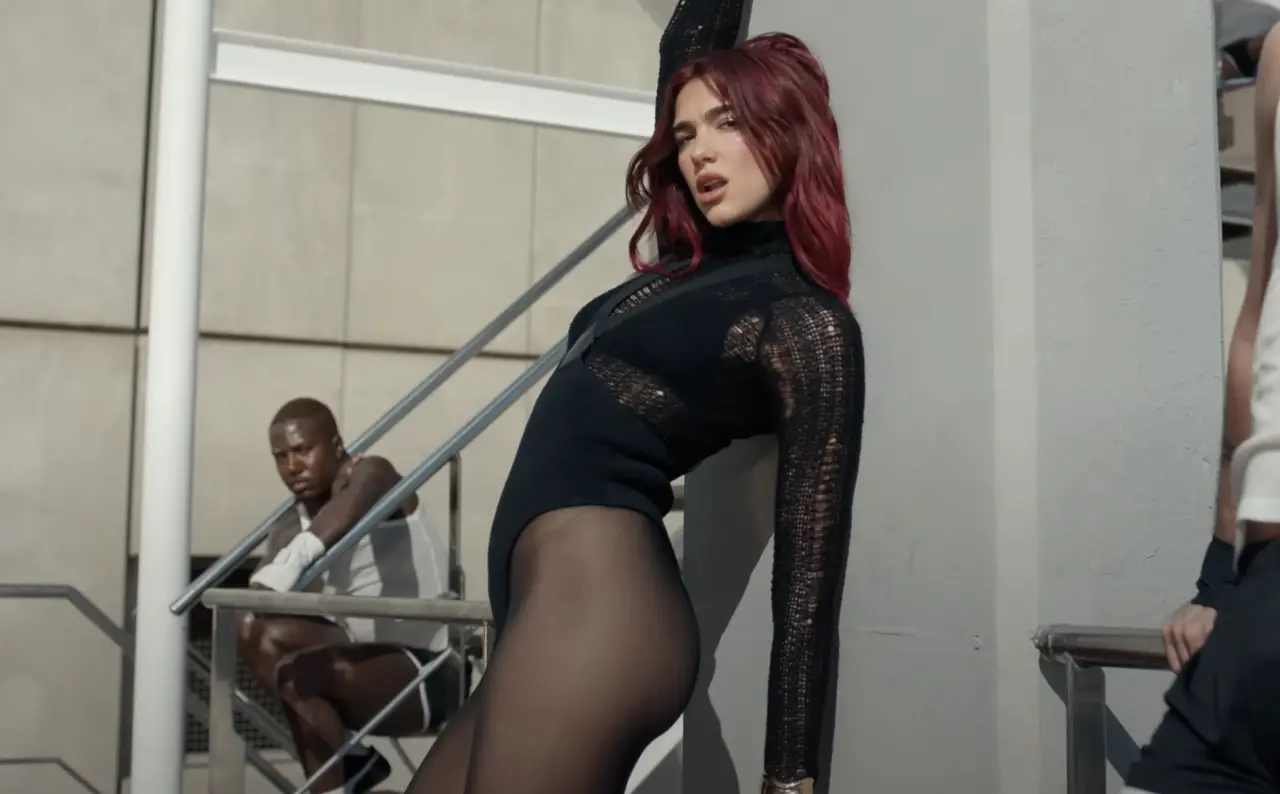 Dua Lipa’nın "Radical Optimism" Albümündeki Şarkıların Gizli Mesajları Ortaya Çıktı! 8