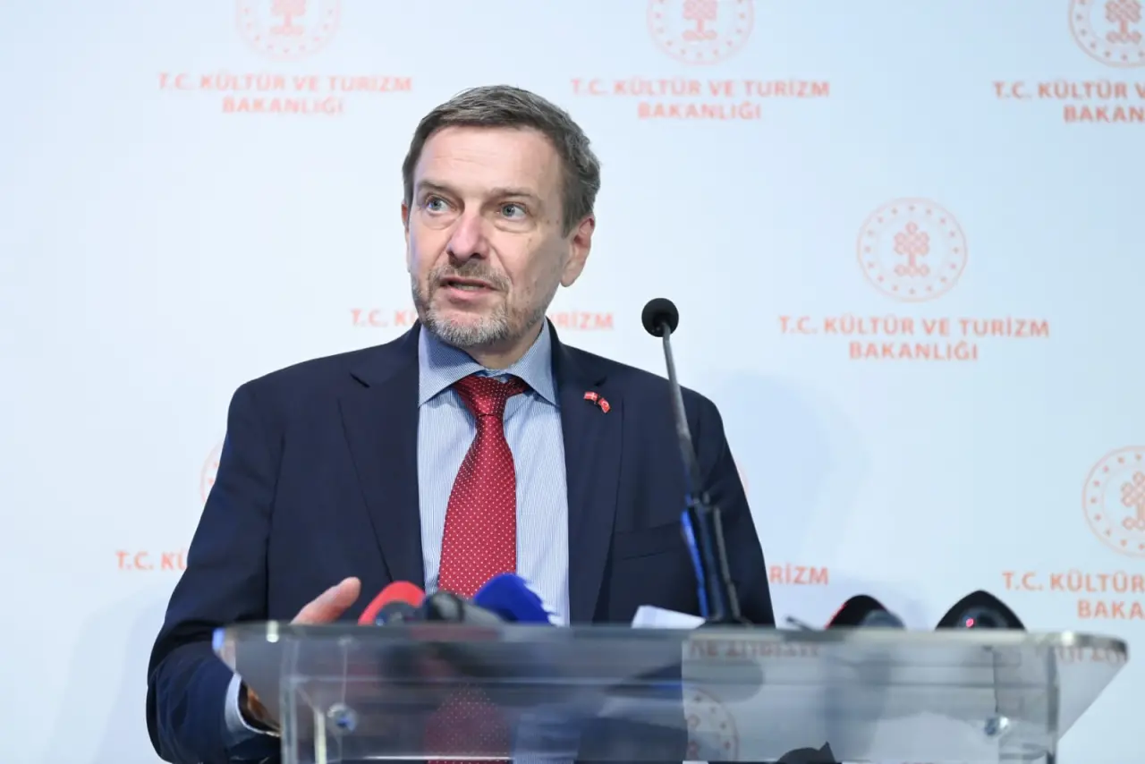 Türkiye kültürel mirasına sahip çıkıyor: 13 bin eser geri kazanıldı! 8