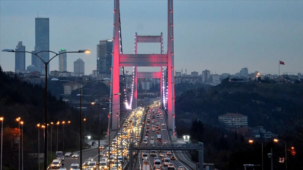 İstanbul’da Bayram Trafiği Felç! O Güzergahlardan Sakın Geçmeyin! 3