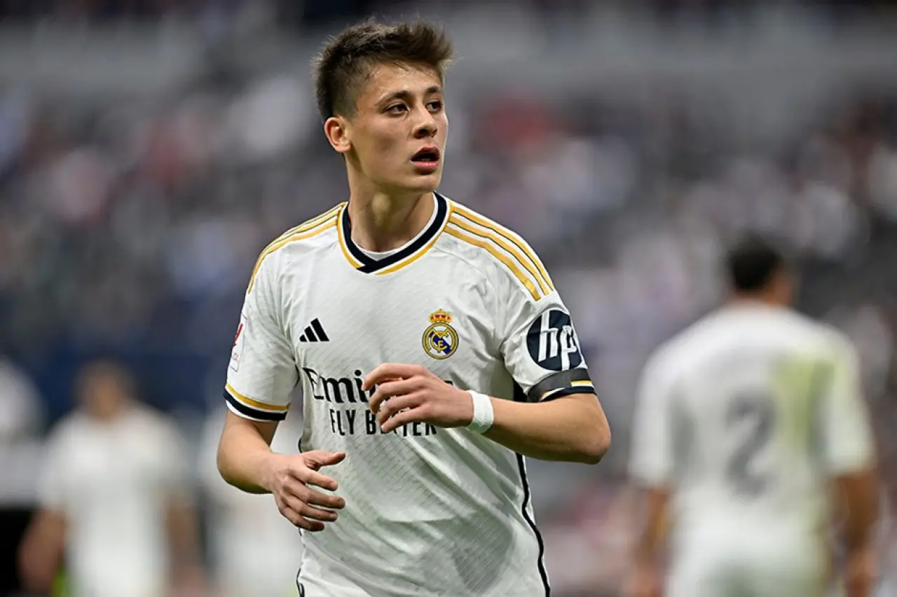 Serie A’da Türk Rüzgarı: Hakan Çalhanoğlu’nun Yanına Bir Türk Daha Geliyor! 5