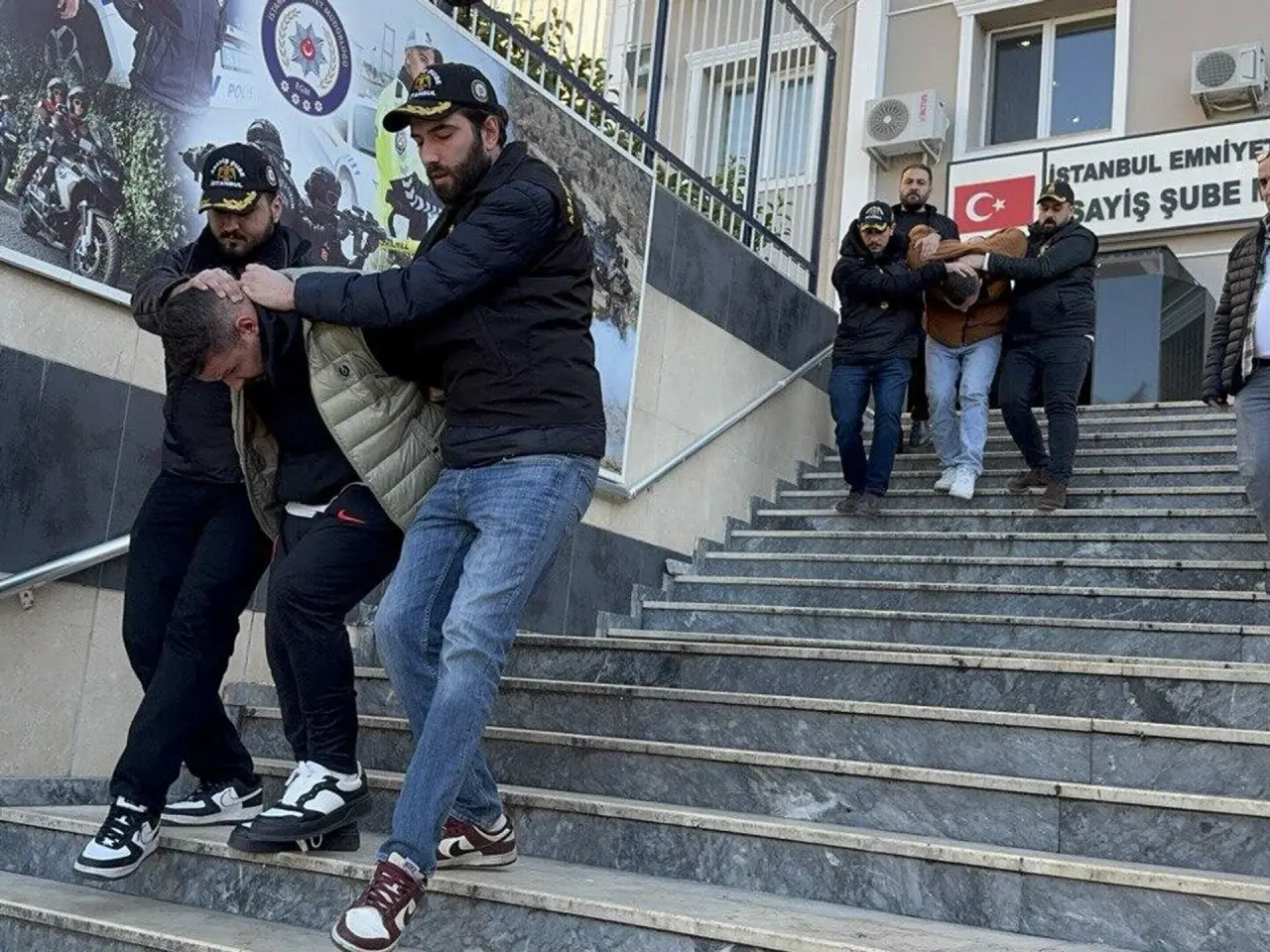 MİT'den Mafya Operasyonu! Daltonlar Suç Örgütü Yöneticisi Timocan Yakalandı! 2