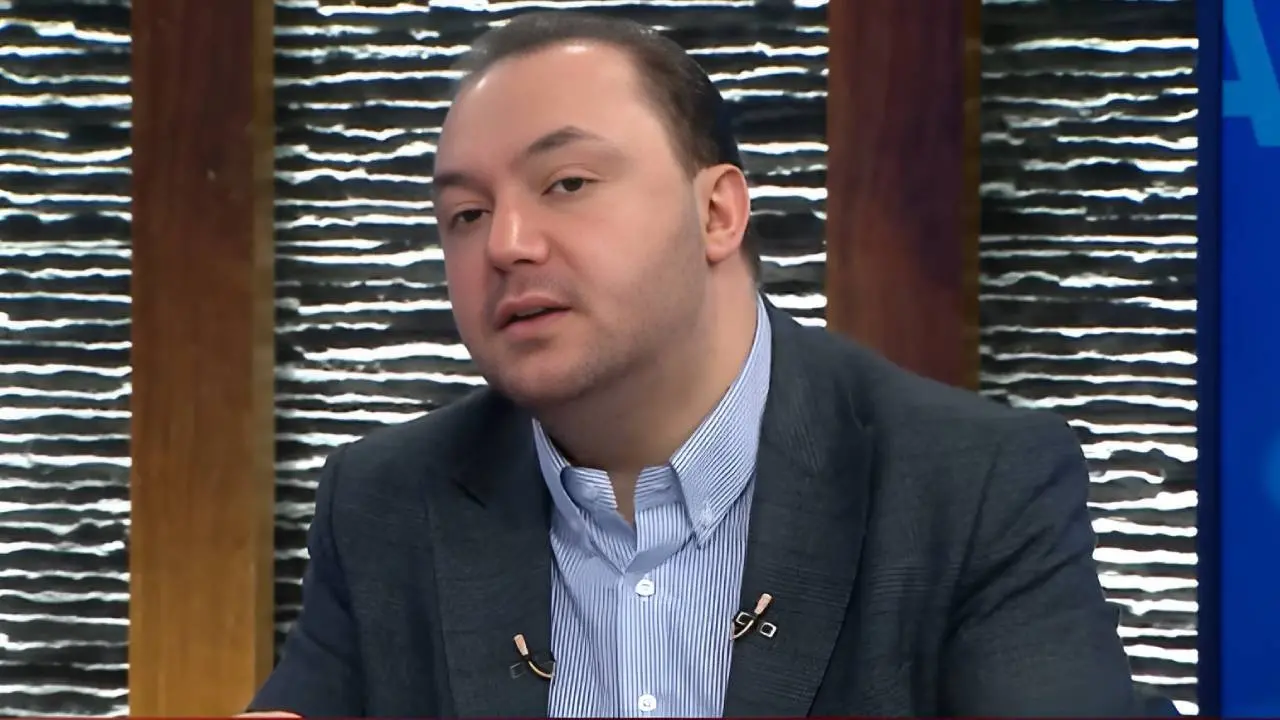 Siyaset Bilimci Onur Alp Yılmaz Kimdir? Nereli, Kaç Yaşında, Alevi mi ve Evli mi? 3