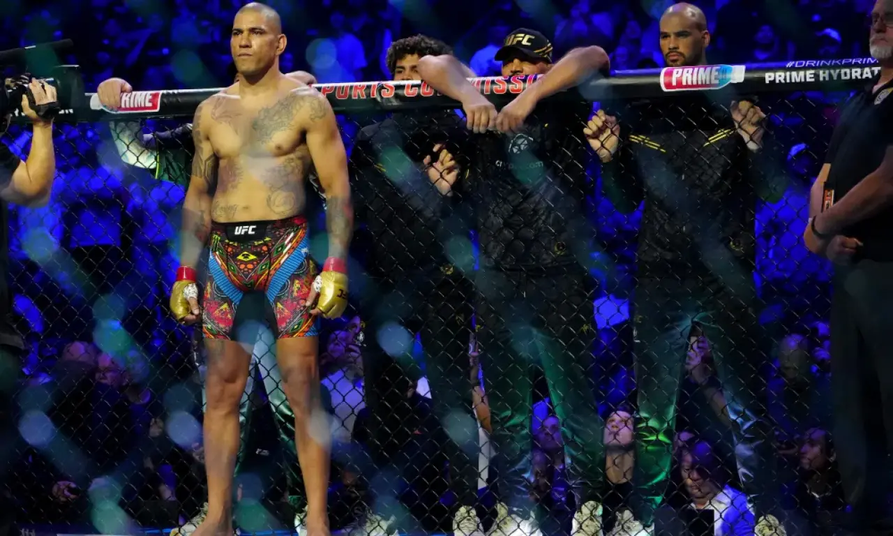 Alex "Poatan" Pereira Sakatlandı mı, Kimdir, Kaç Kilo, Boyu, Kaç Yaşında, Karnesi? Şampiyonun Bilinmeyen Hikayesi! 3