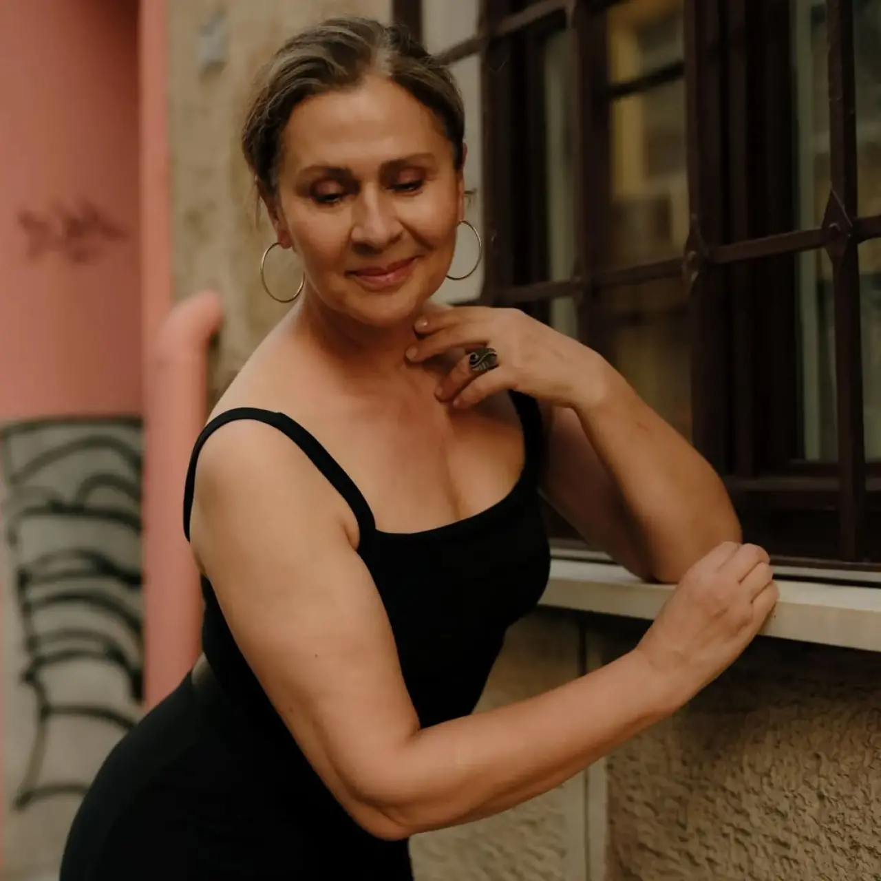 Uzak Şehir Sadakat Kimdir? Gonca Cilasun, Uzak Şehir Dizisinde Derin Bir Karakterle İzleyici Karşısında 1