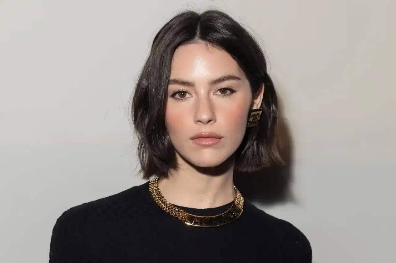 Gracie Abrams’ın Sessiz Başarı Hikayesi: Yatak Odasından Grammy Adaylığına! 3