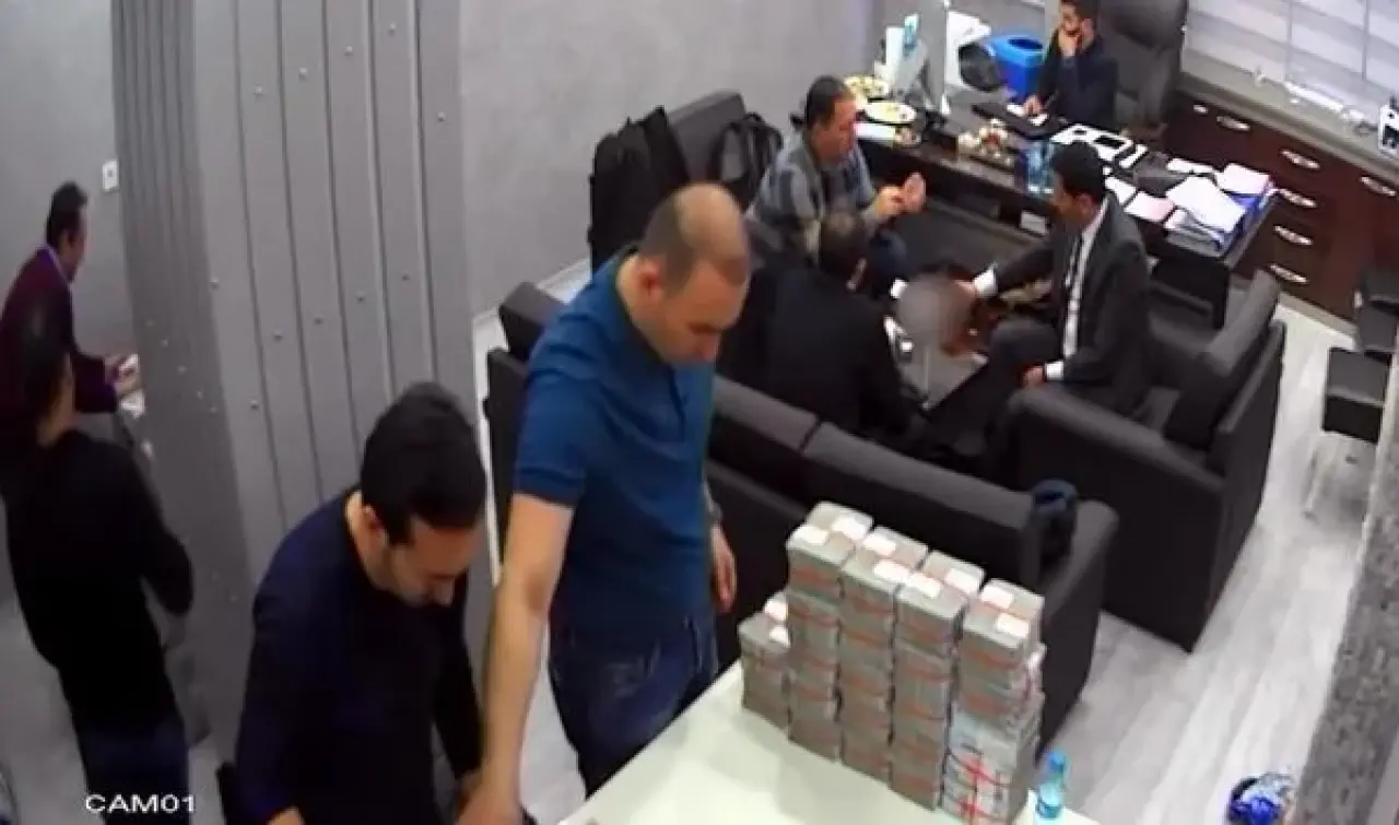 İmamoğlu’nun Sağ Kolu Sorguda! Şirketinin Yöneticisi Tuncay Yılmaz Paraları Saçtı 2