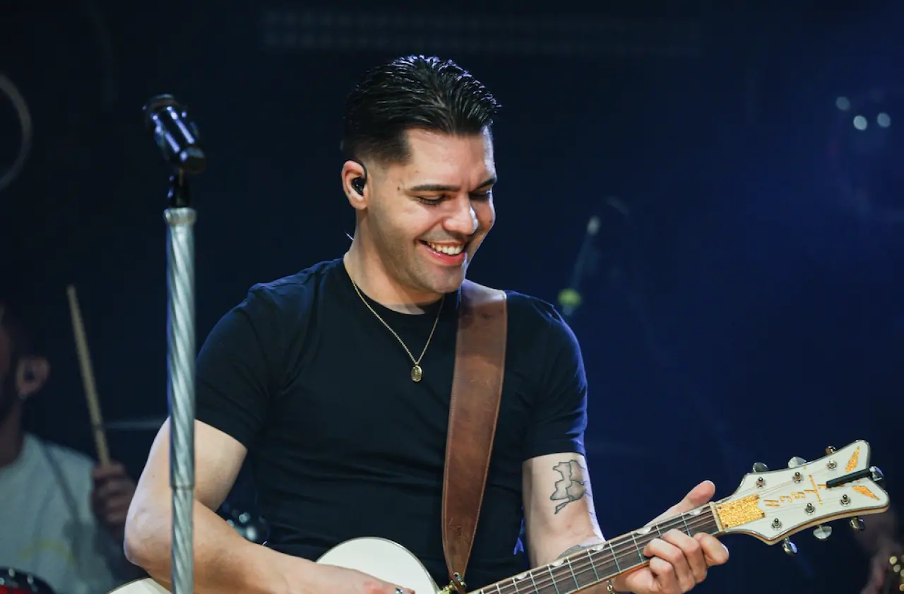 Emir Can İğrek İstanbul’da Coşturdu! Hayranlarına Sürpriz Var 4