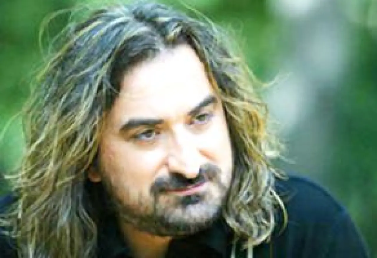 Volkan Konak Kimdir? Türk Halk Müziğinin Güçlü Sesi - Burcu, Lakabı, Aslen Nereli, Kaç Yaşında, kaç albüm çıkardı? 6