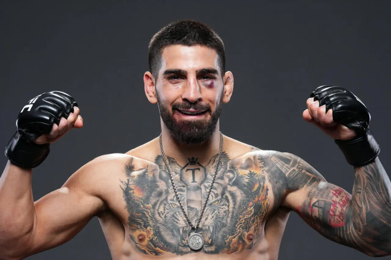 Ilia Topuria Kimdir? Gürcü Asıllı MMA Dövüşçüsü UFC Tarihine Geçmeye Aday 4