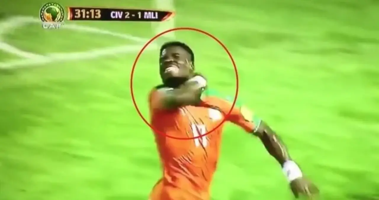 Serge Aurier Futbolu Bıraktı! Galatasaray'dan Sonra Takım Bulamayan Yıldız İsim Kariyerine Nokta Koydu 3