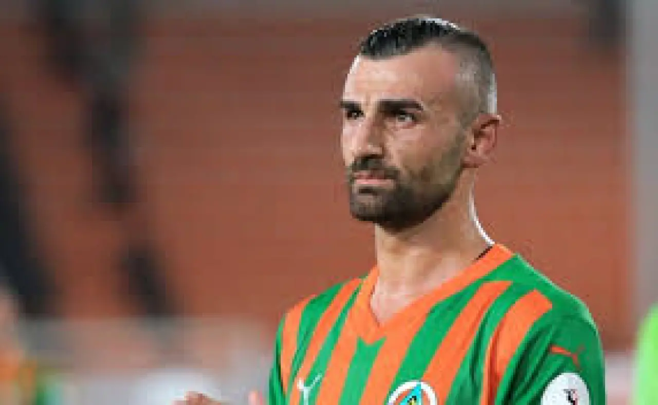 Serdar Dursun Kimdir, Hangi Takımlarda Oynadı, Piyasa Değeri Ne Kadar? 1