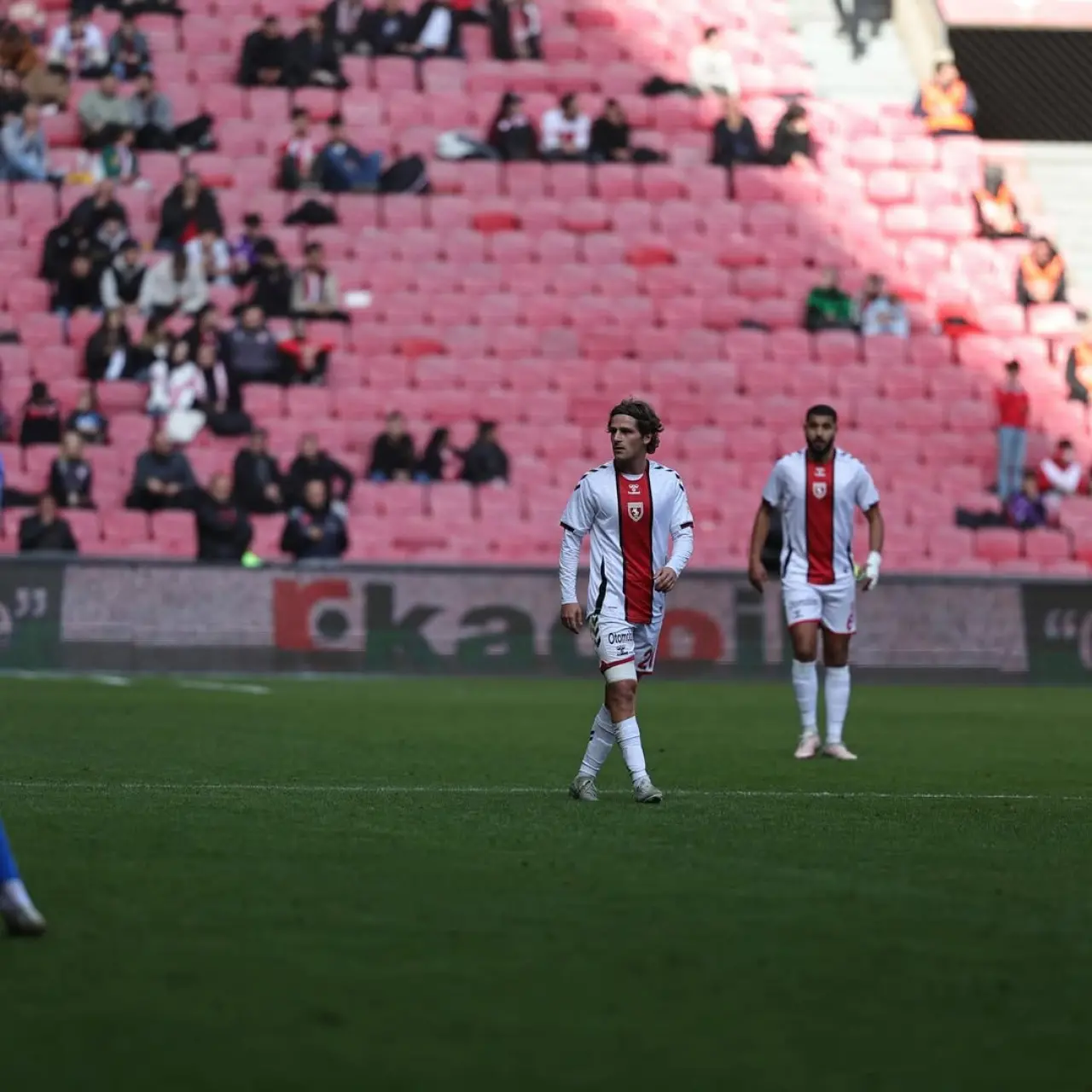 Carlo Holse Kimdir, Nereli, Kaç Yaşında, Hangi Takımlarda Oynadı, Mevkisi ve Piyasa Değeri? 2