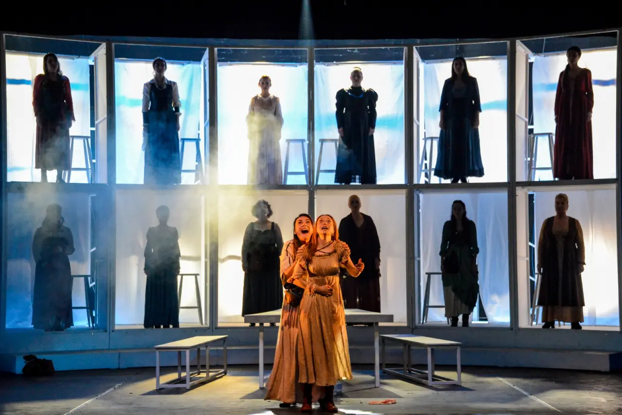 Devlet tiyatrolarında seyirci patlaması: 2 milyon kişi ayakta alkışladı! 3