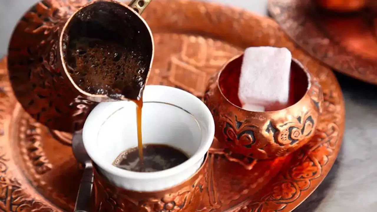 Sade Değil Sanat: Vogue Esintili Bayram Kahvesiyle Misafirlerinizi Etkisiz Bırakın! 1