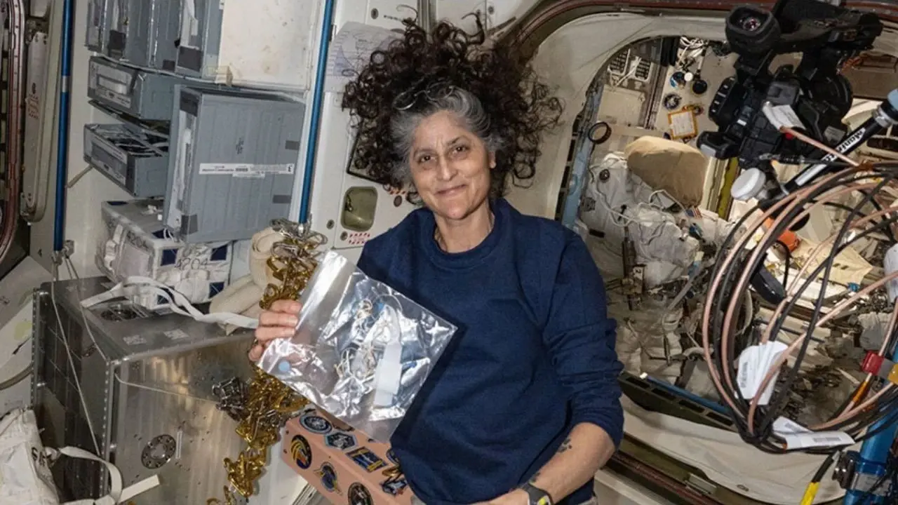 Uzayda Mahsur Kalan Astronot Sunita Williams Kimdir? Kaç Yaşında, Nereli? 2