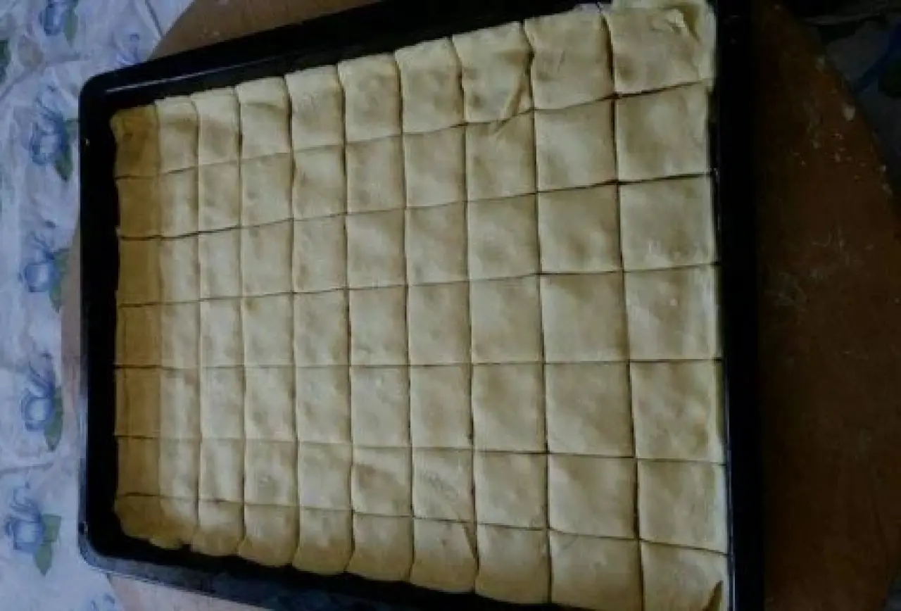 Ramazan Bayramı’na Özel Cevizli Baklava Tarifi! Hanımlar Kaçırmayın! 7