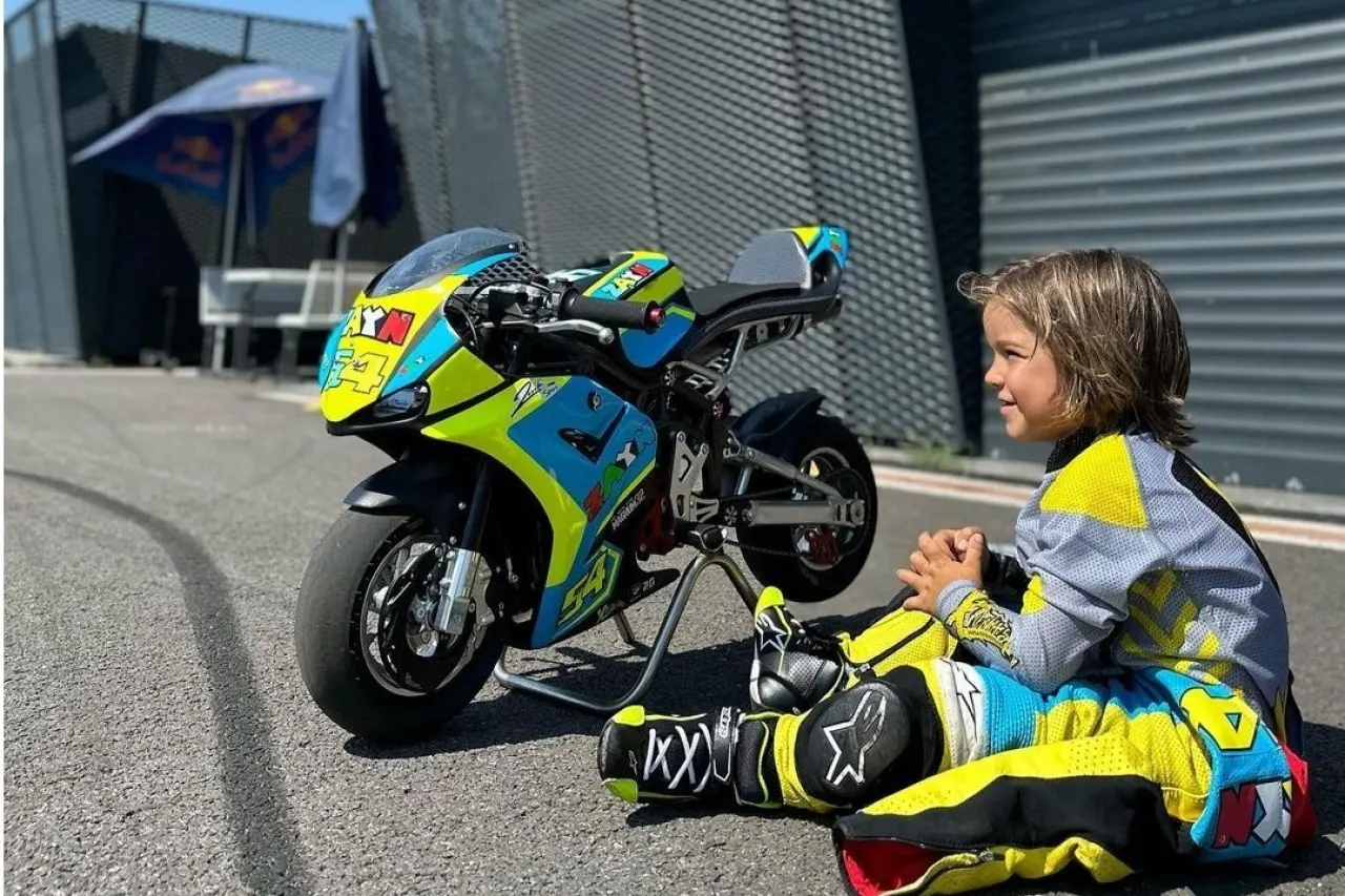 Zayn Sofuoğlu Kimdir, Kaç Yaşında, Annesi Nereli? Zayn Ne Demek, İsminin Anlamı Nedir? Hayatı 2