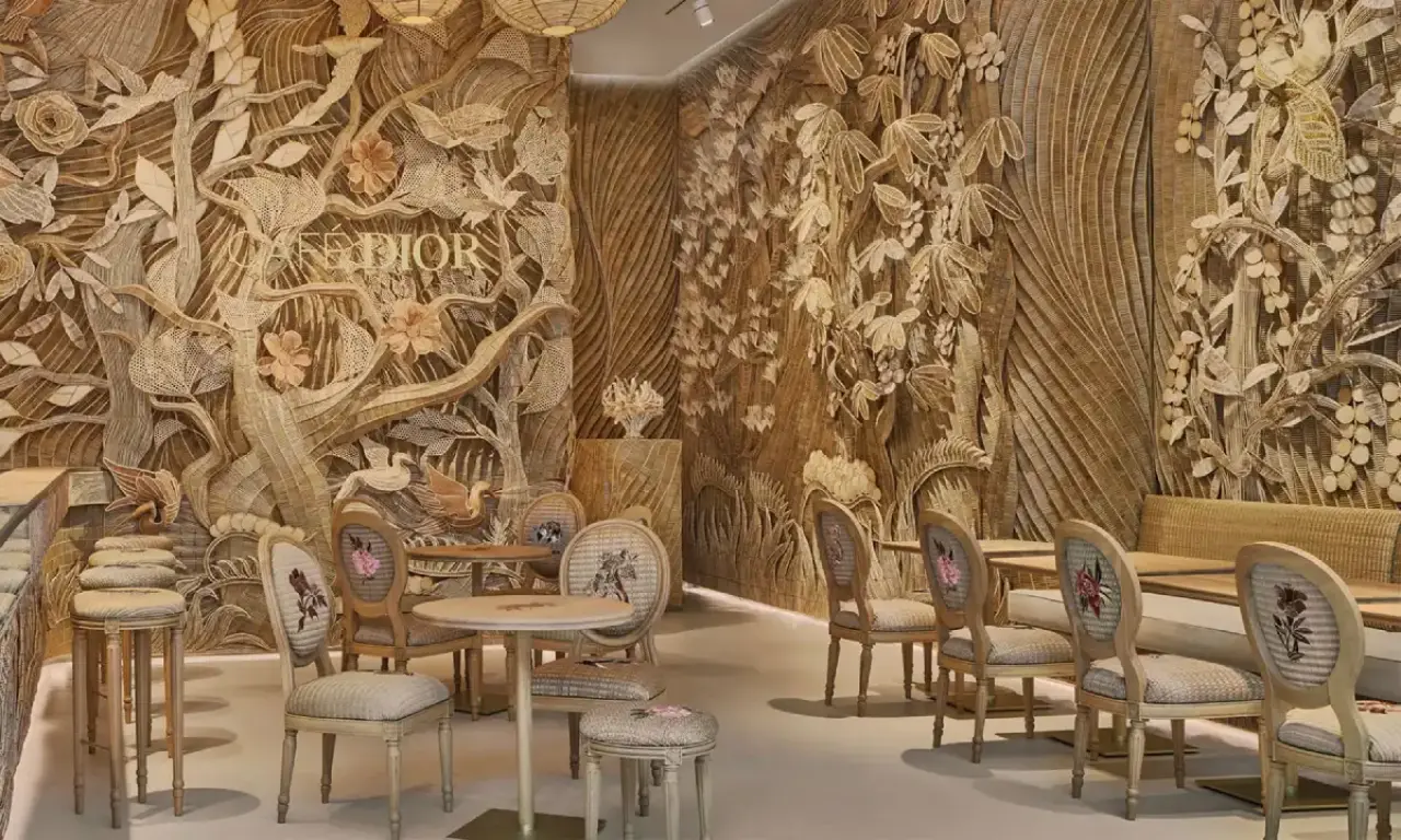 Tiffany, Dior, Gucci: Bu Lüks Kafelerde Kahve İçmek Moda Tutkunlarının Rüyası! 1