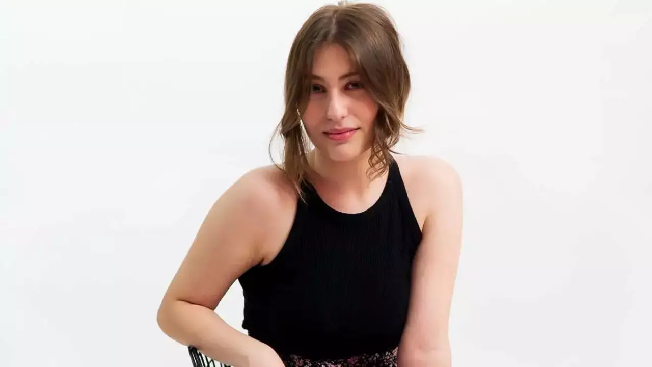 Aldanırım Şarkısını Söyleyen Sıla Şahin Kimdir, Kaç Yaşında, Nereli? Aldanırım Lyrics Sözleri! 2