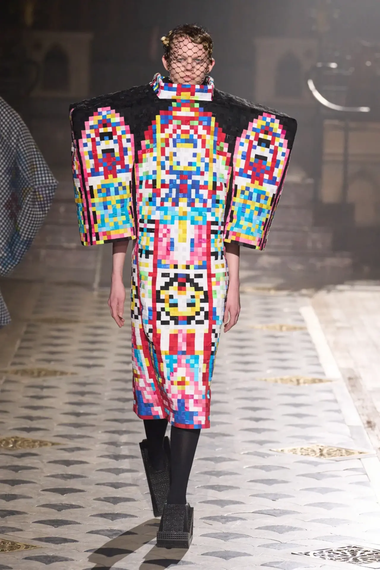 Parizyen Ruh, Modern Siluetler: Paris Moda Haftası 2025-26 Sonbahar/Kış Sezonunun En Çarpıcı Koleksiyonları! 2