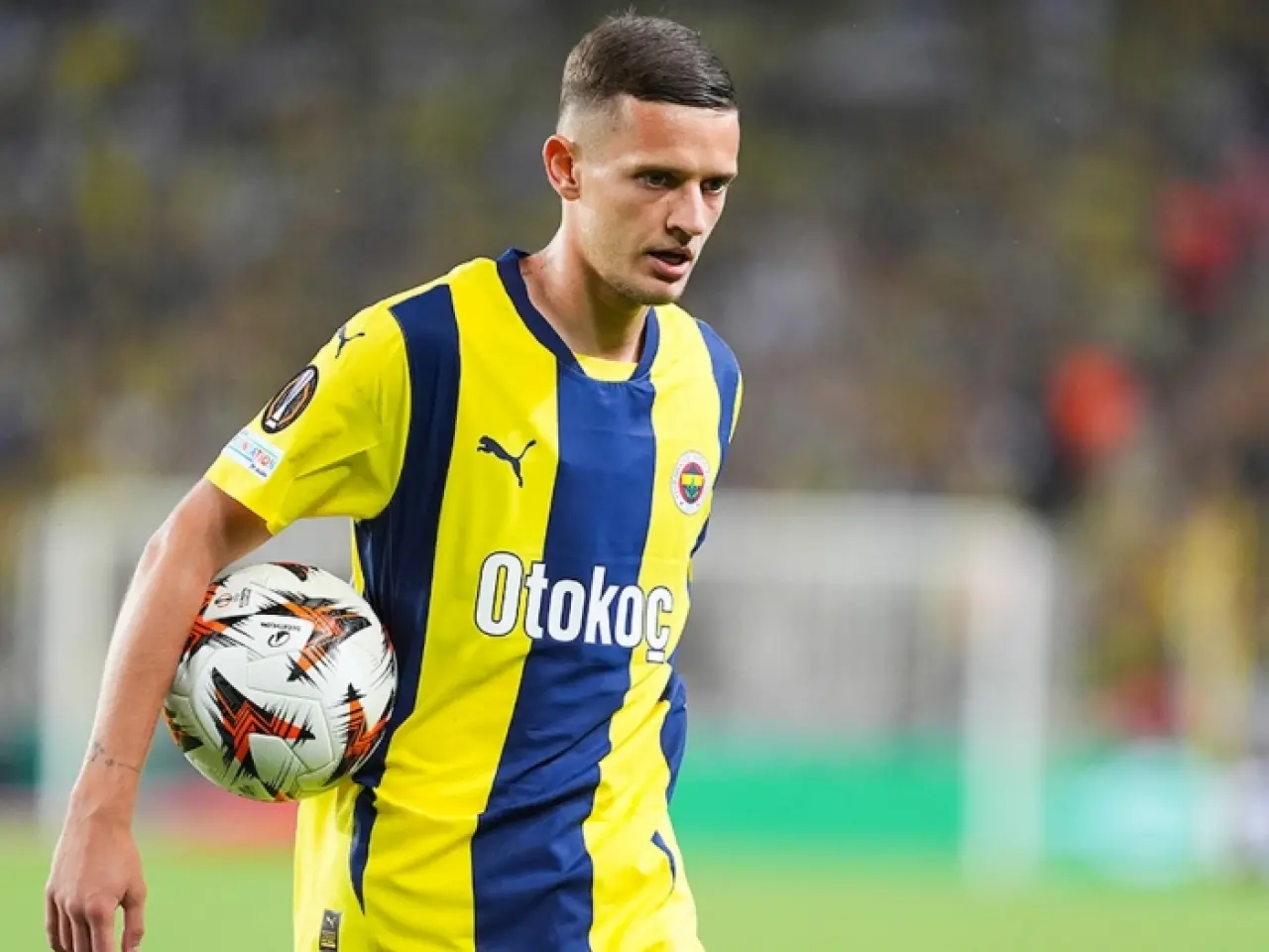 Szymanski İçin Transfer Savaşı Başladı: Fenerbahçe’nin Talebi Dudak Uçuklattı! 5