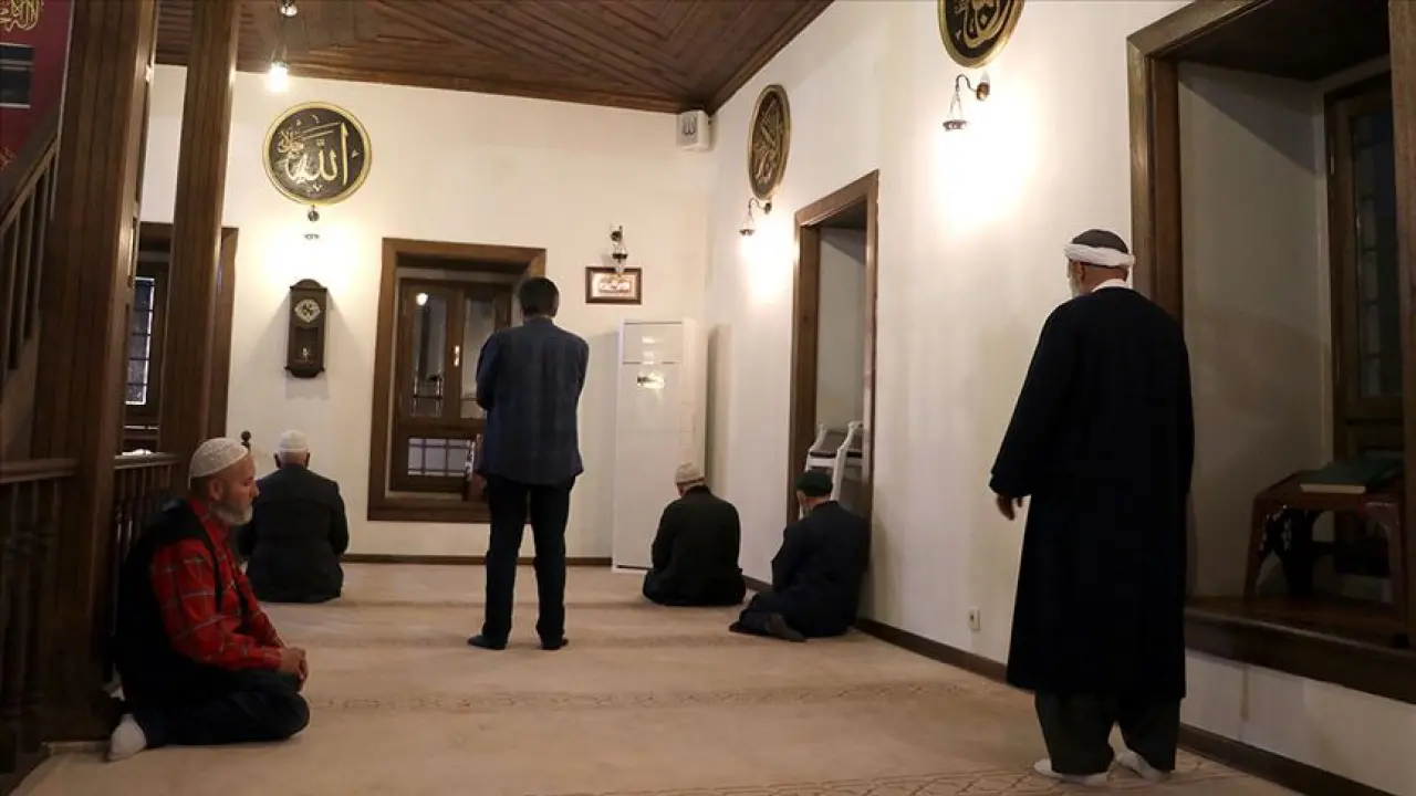 İtikâfa Girmek Nedir, Nasıl Yapılır, Ne Zaman Girilir, Niyeti Nasıl Yapılır, Kimler Girebilir? 4