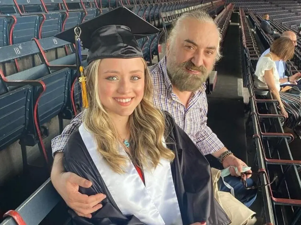 Volkan Konak annesi kim, babası, abisi, kardeşi, ablası kimdir ve ailesi kimdir nerelidir? 5