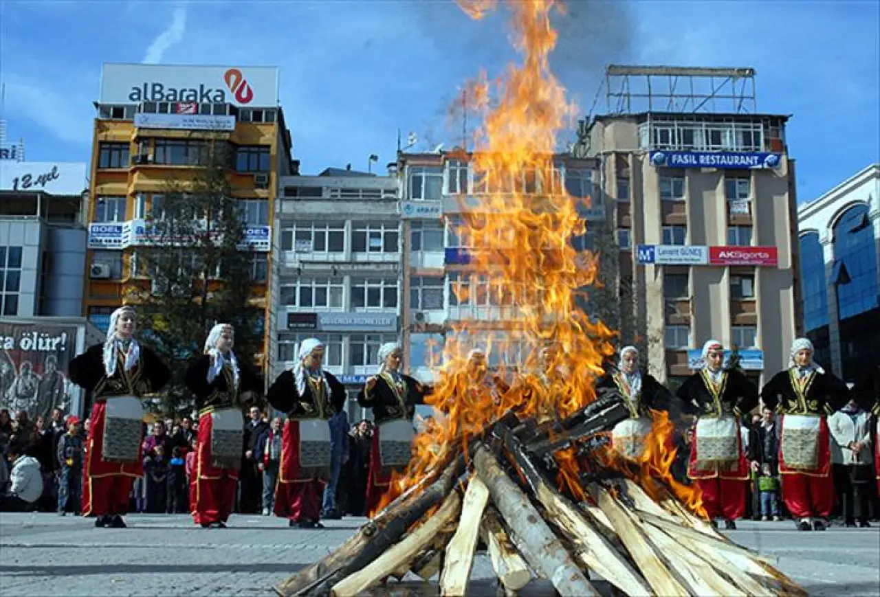 Nevruz Nedir, Kökeni Nereye Dayanıyor, Nervuz Ne Zaman, Nasıl Kutlanır? Nevruz Kutlamaları ve Tarihçesi 5
