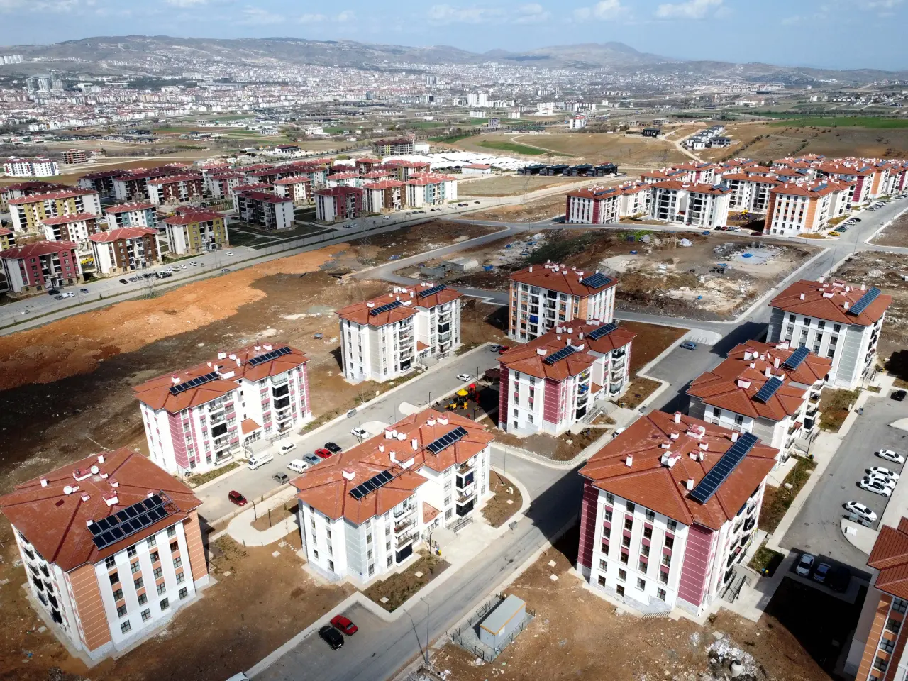 Elazığ’da Bayram Sevinci Yeni Yuvalarda Yaşanıyor 3