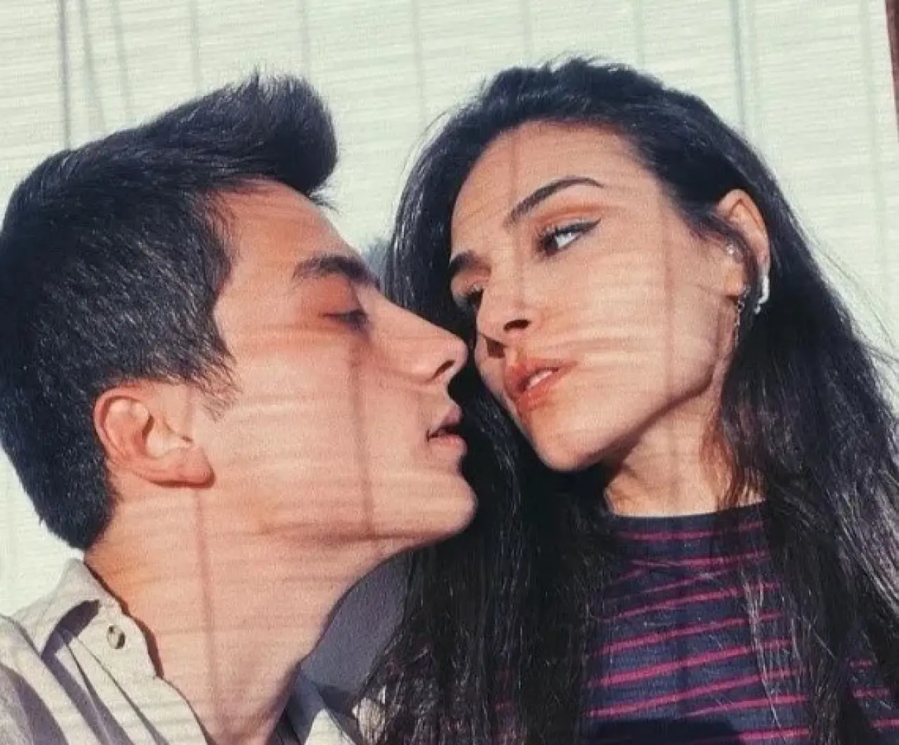 Atakan Özkaya Kiminle Evli, Sevgilisi Kim, Evli mi, Eşi Kaç Yaşında, Çocuğu Var mı? 2