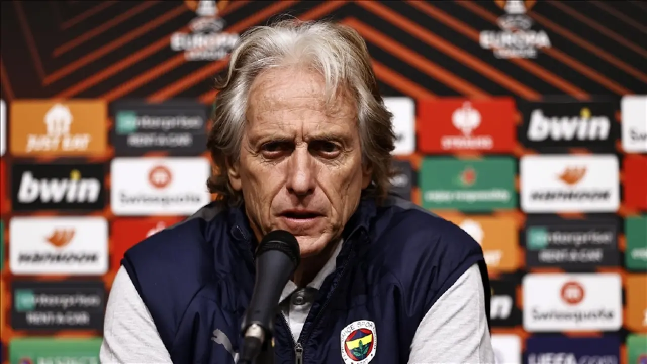 Jorge Jesus'tan Sitem Dolu Fenerbahçe Açıklamaları: Mourinho'ya Yapılan Cömertlik Bana Yapılmadı! 5