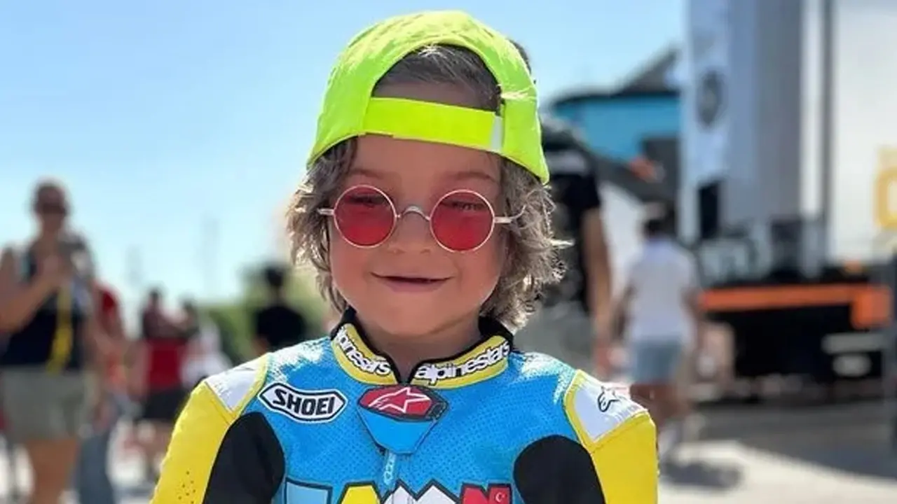 Zayn Sofuoğlu Kimdir, Kaç Yaşında, Annesi Nereli? Zayn Ne Demek, İsminin Anlamı Nedir? Hayatı 1