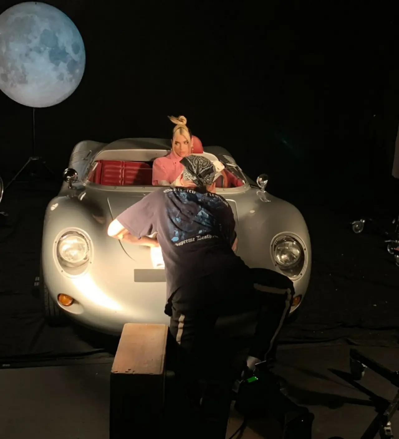 Tüm Dünyayı Dans Ettiren Albüm 5 Yaşında: Dua Lipa ve Troye Sivan’dan Müthiş Sürpriz! 5