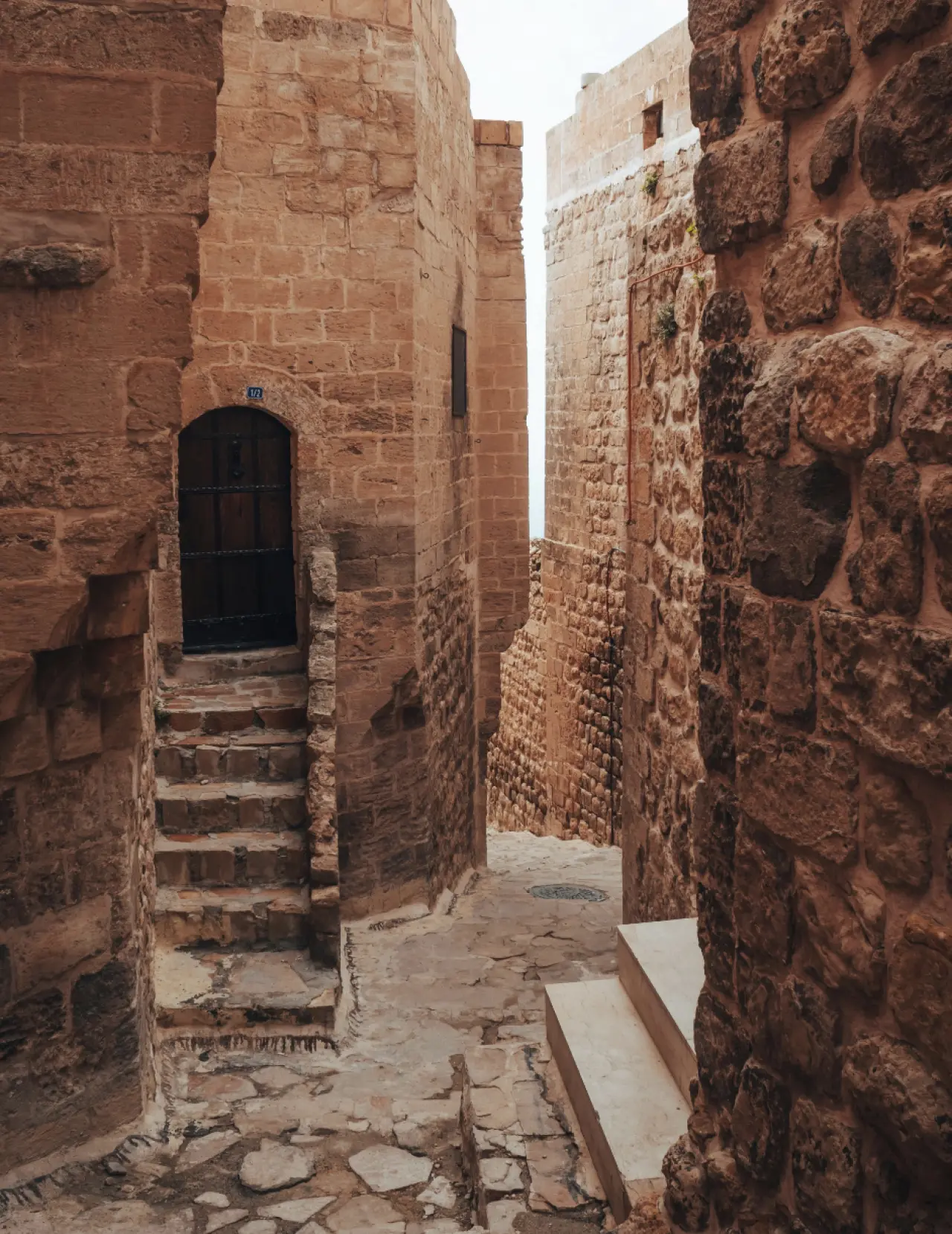 Taş evleri, sokakları ve tarihi mekânlarıyla: Mardin 3