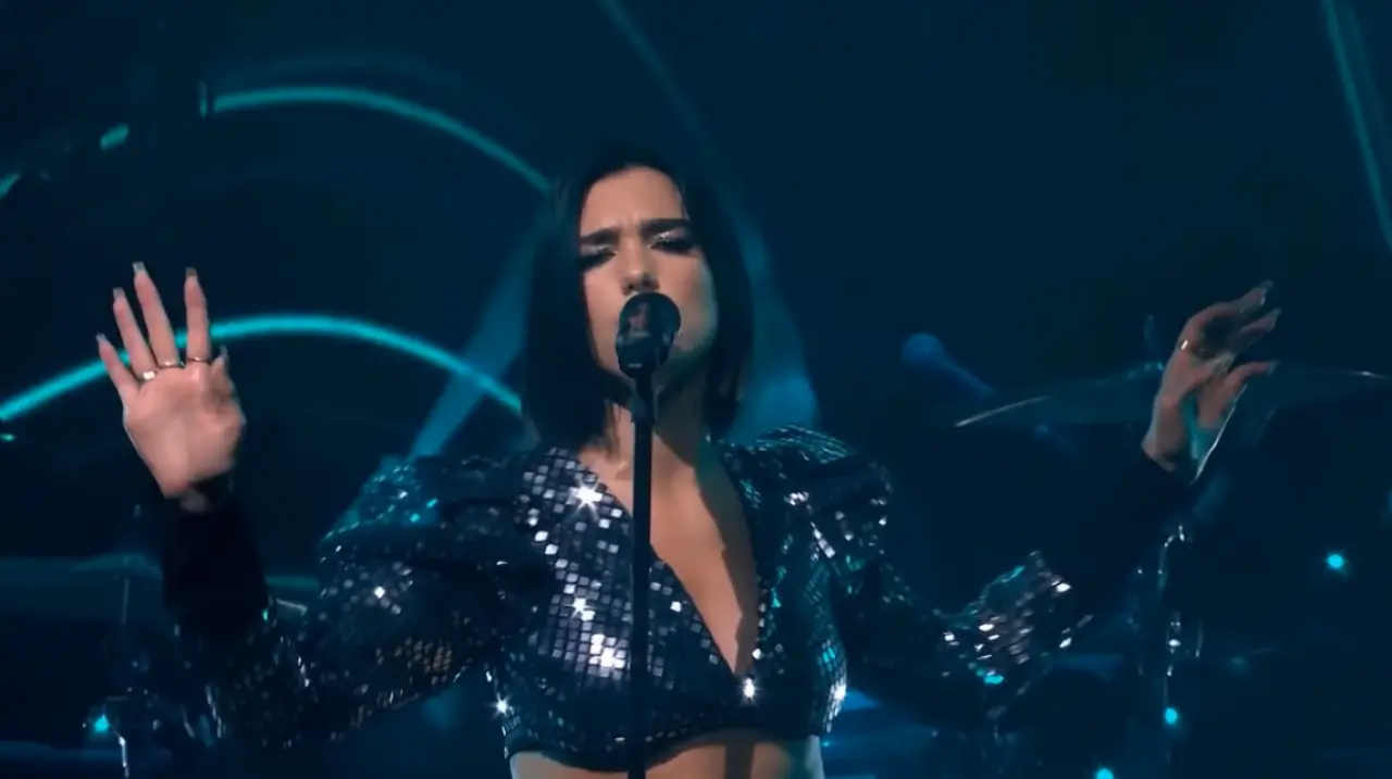 Spotify'da Zirveyi Hak Eden Ama Unutulan Dua Lipa Şarkıları! 2
