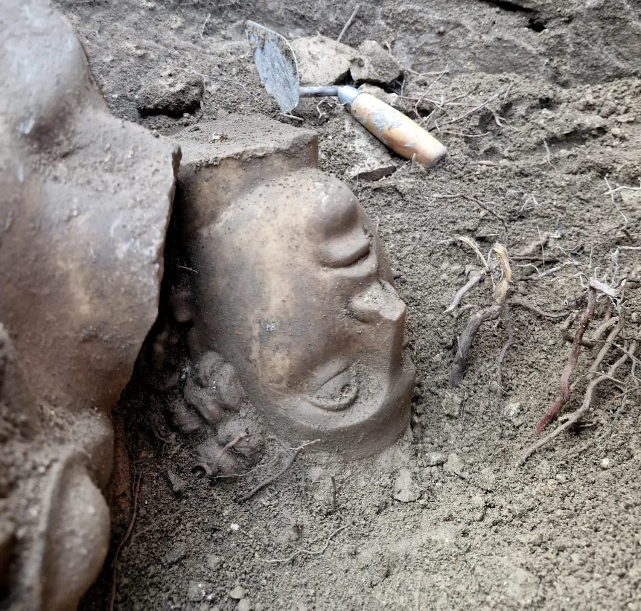 Aspendos'ta tarihi keşif: Hermes Heykeli gün yüzüne çıkarıldı 9