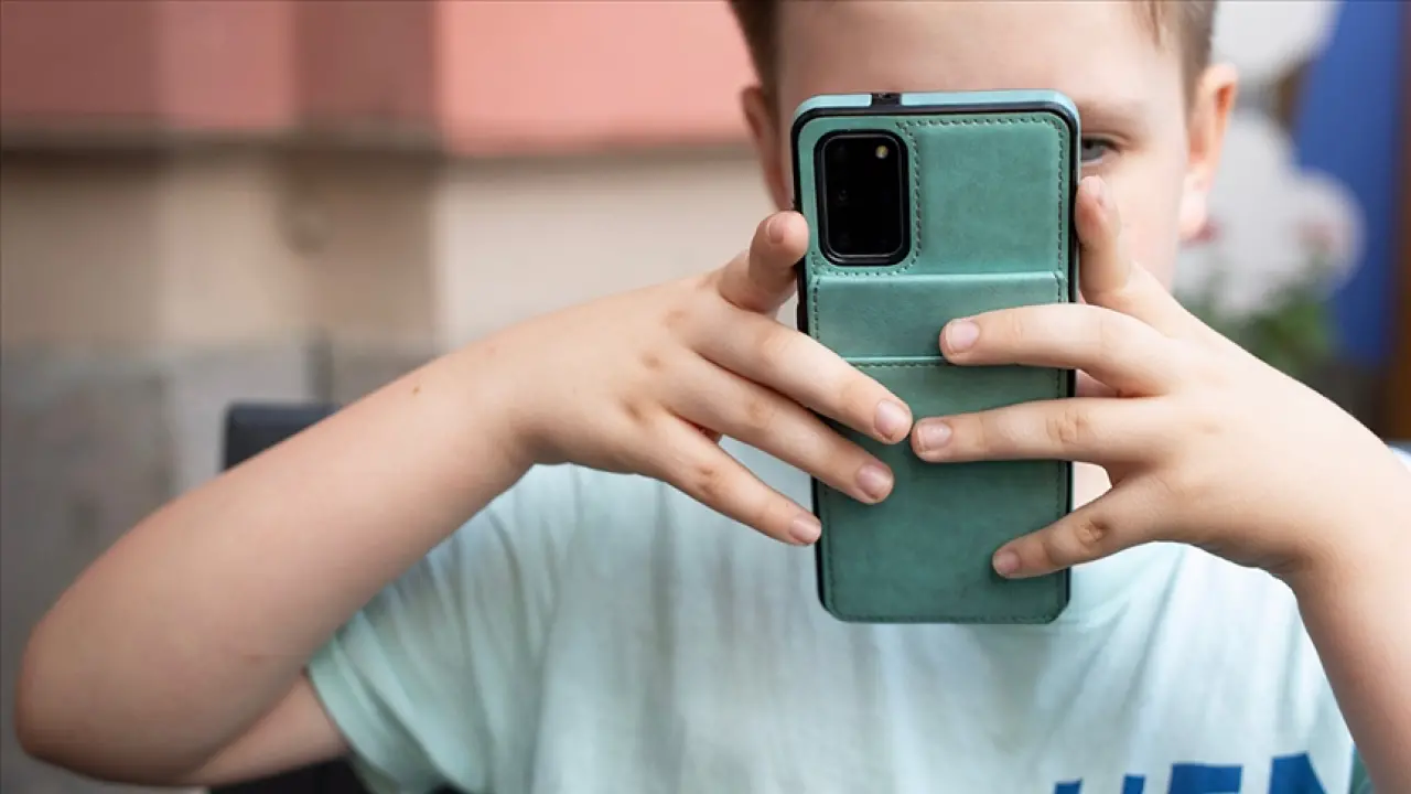 İsveç Eğitim Bakanlığı Okullarda Telefonu Yasakladı: Ülkemizde de Benzer Bir Çalışma Olabilir Mi? 2